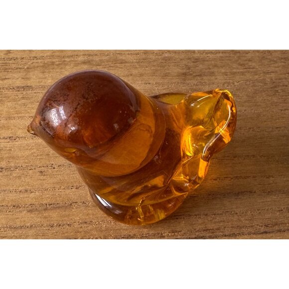 Vintage Titan Art Glass Baby Golden Canary Signed on Bottom Collectors Piece - Picture 5 of 8